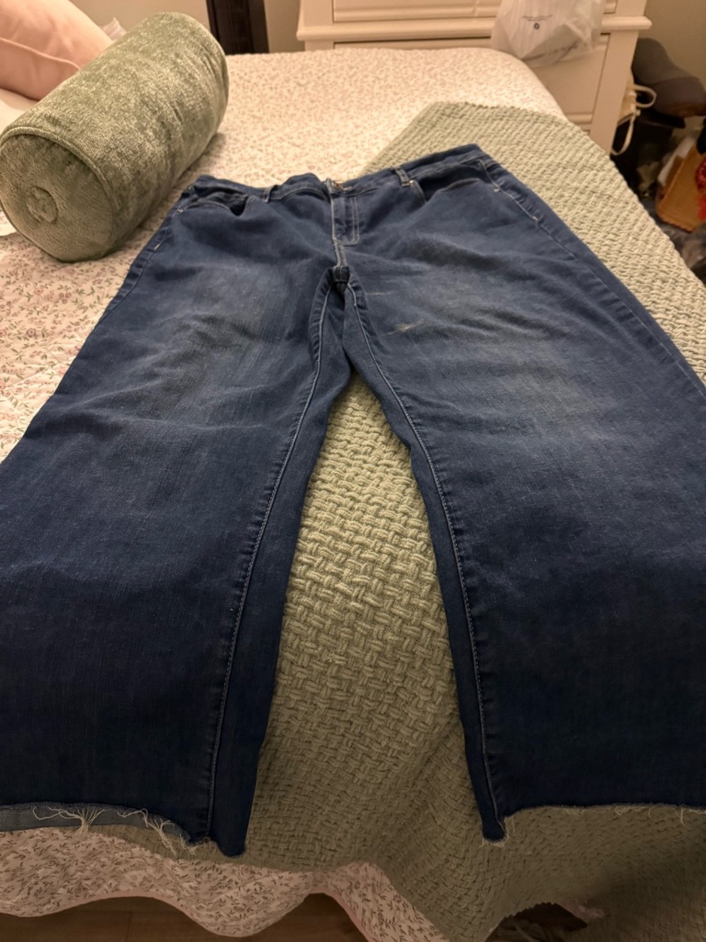 CHARLIE B Women's Straight Leg Jeans in Dark Blue